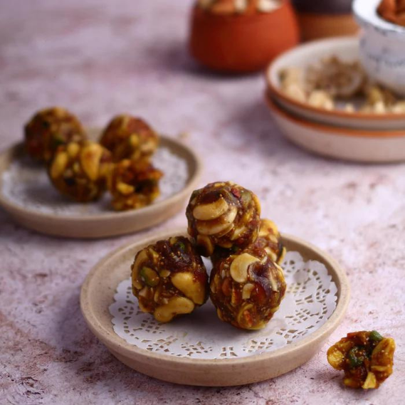buy return gifts for baby shower and announcements, Mithai, buy online premium sweets gift for wedding, buy online premium sweets online gifting boxes for corporate, order premium gift hampers mithai and wedding gifts, dry fruit boxes for wedding and engagement announcement