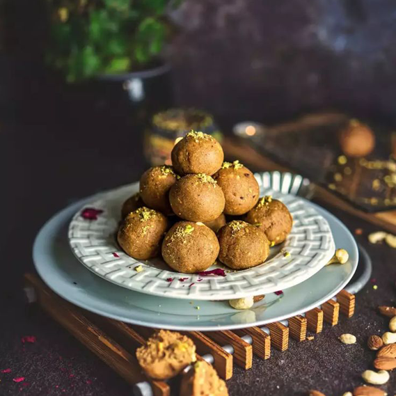 buy return gifts for baby shower and announcements, Mithai, buy online premium sweets gift for wedding, buy online premium sweets online gifting boxes for corporate, order premium gift hampers mithai and wedding gifts, dry fruit boxes for wedding and engagement announcement